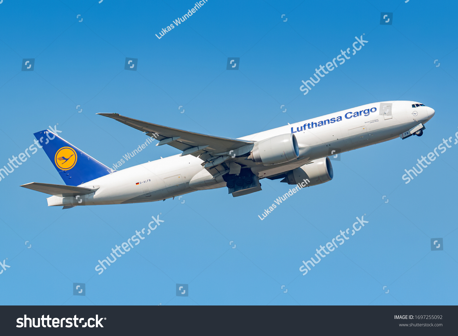 5,782 Lufthansa cargo Images, Stock Photos & Vectors | Shutterstock