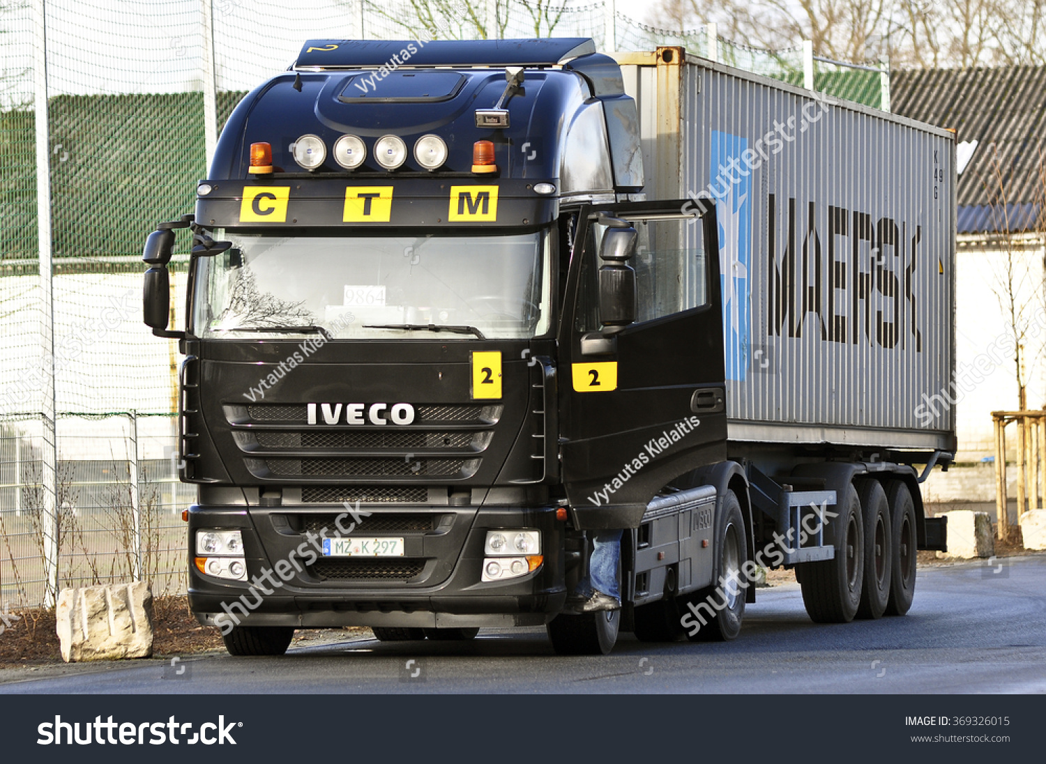 Frankfurtgermanyjan 28 Truck Maersk On Street Stock Photo Edit Now