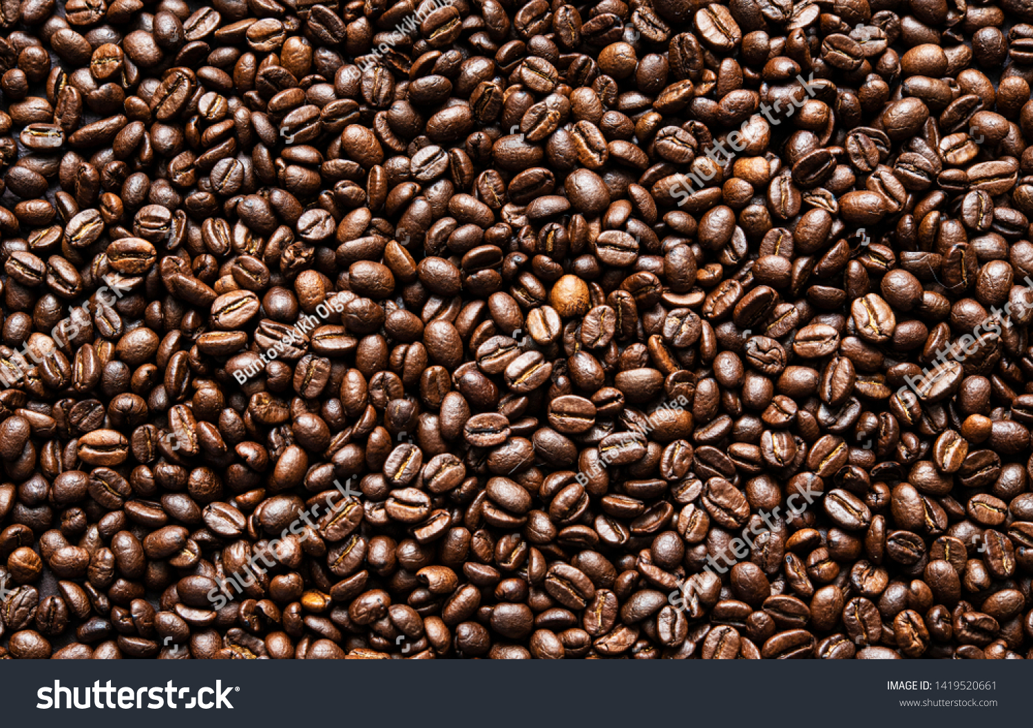 新鮮なコーヒー豆の茶色の種子テクスチャ背景にフル壁紙 の写真素材 今すぐ編集