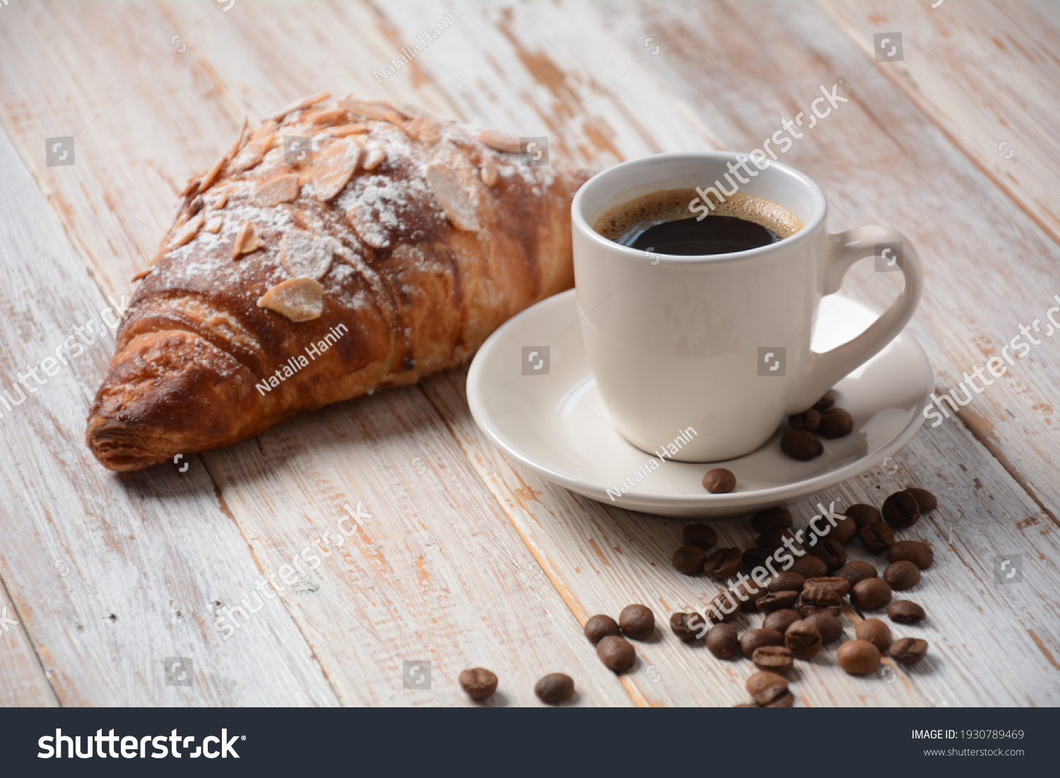 20,975 Latte with croissant Images, Stock Photos & Vectors | Shutterstock