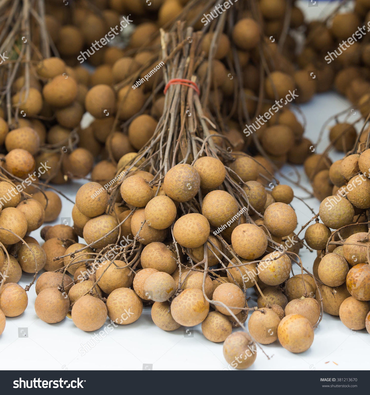 Fresh Longan Mata Kucing Stock Photo 381213670 Shutterstock