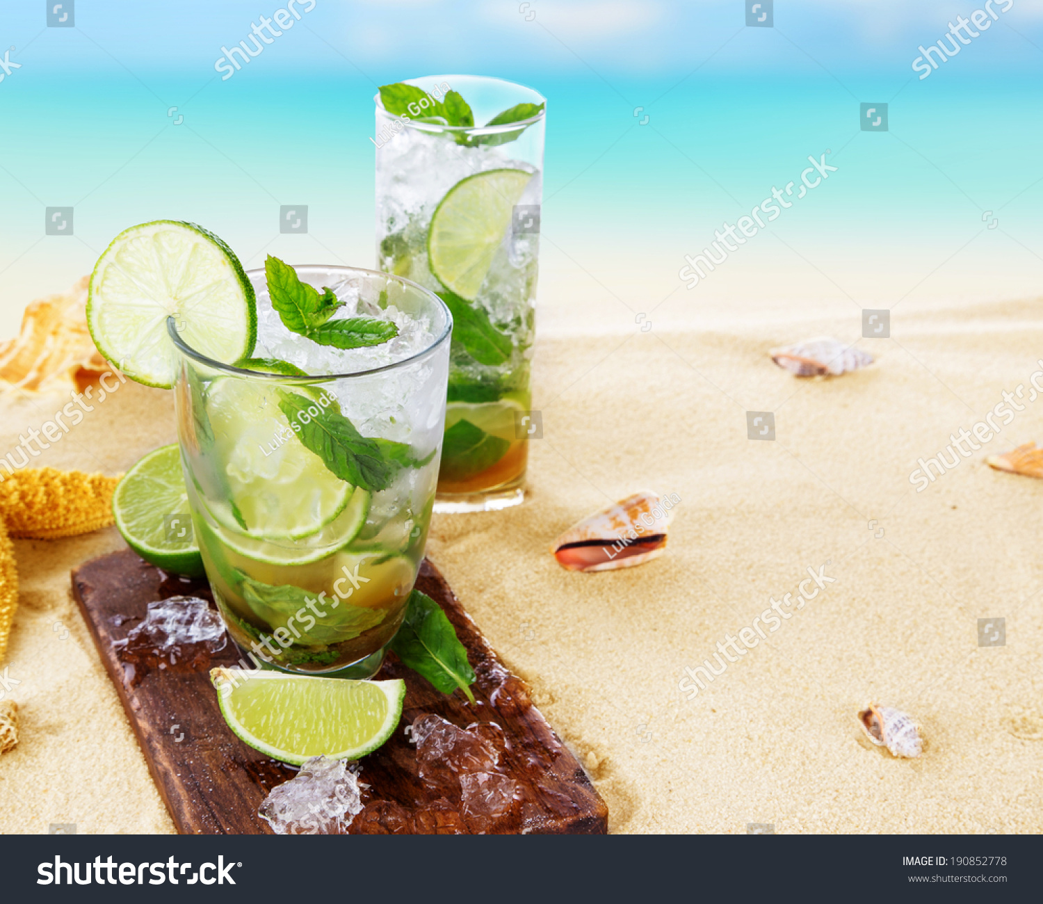 Fresh Mojito Drink On Beach Stock Photo 190852778 | Shutterstock