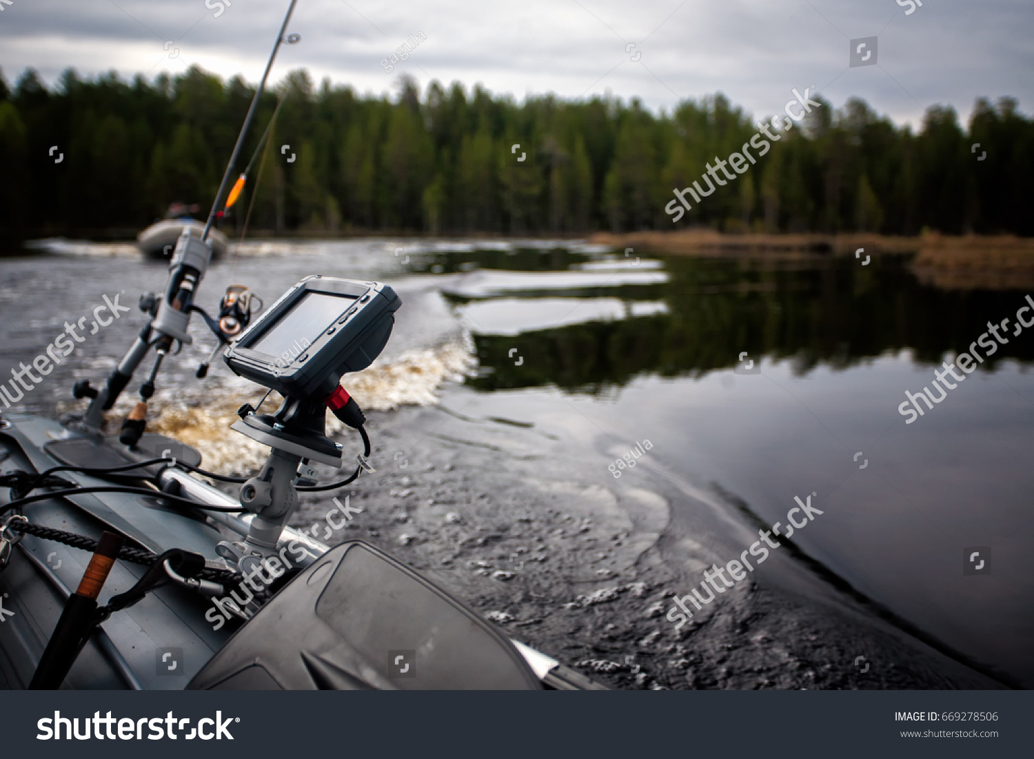 lake fishing equipment