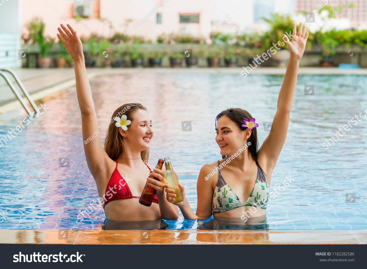 pool party girl selfie free photo