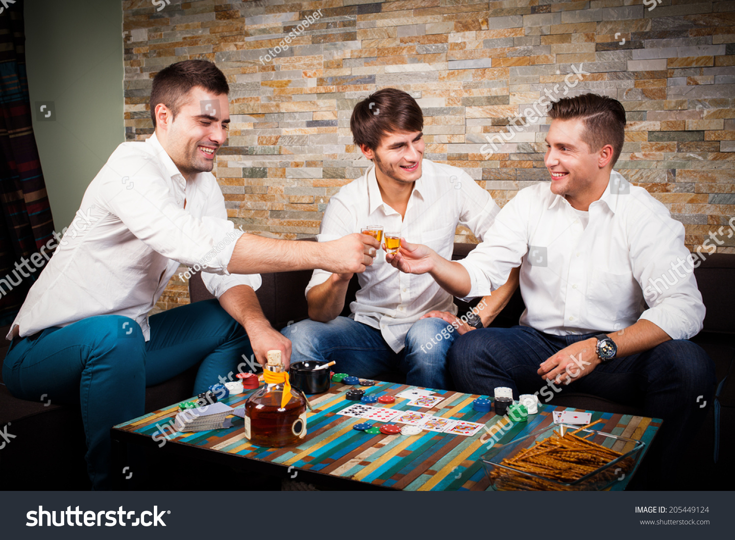 Play poker with friends real money