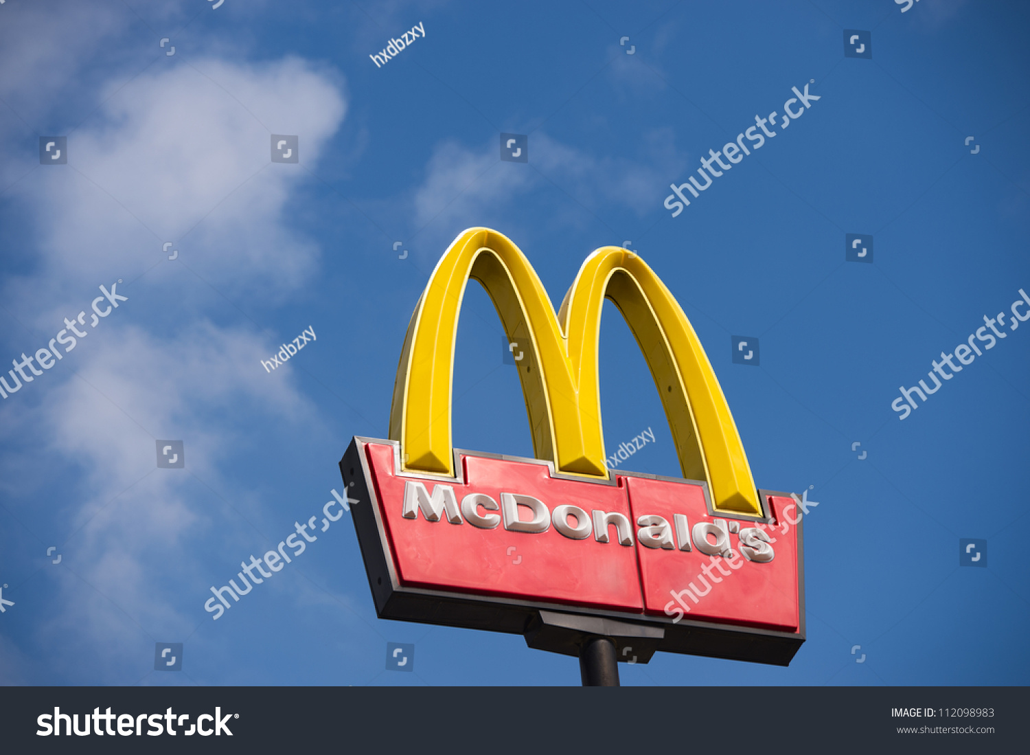 Fujian, China - June 29: Mcdonald'S Logo On Blue Sky Background On June ...