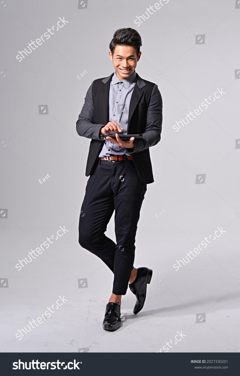 6,786 Asia man full body Images, Stock Photos & Vectors | Shutterstock