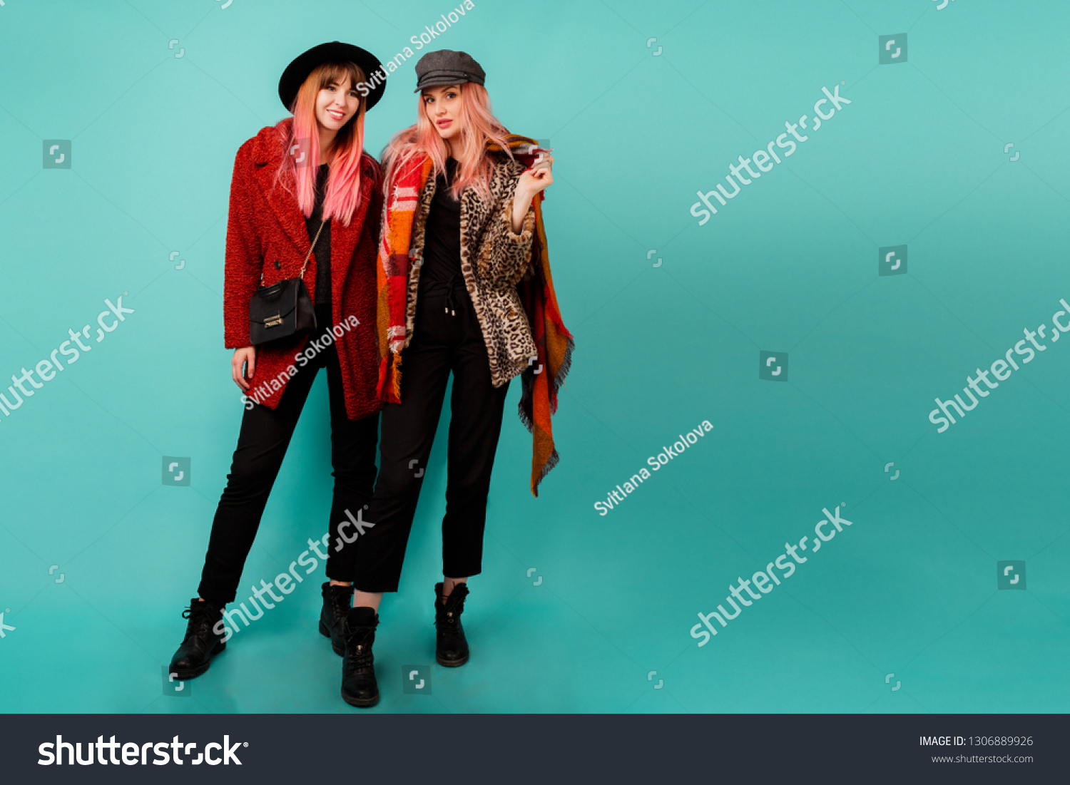 Full Height Image Two Happy Cheeky Foto Stock 1306889926 Shutterstock 