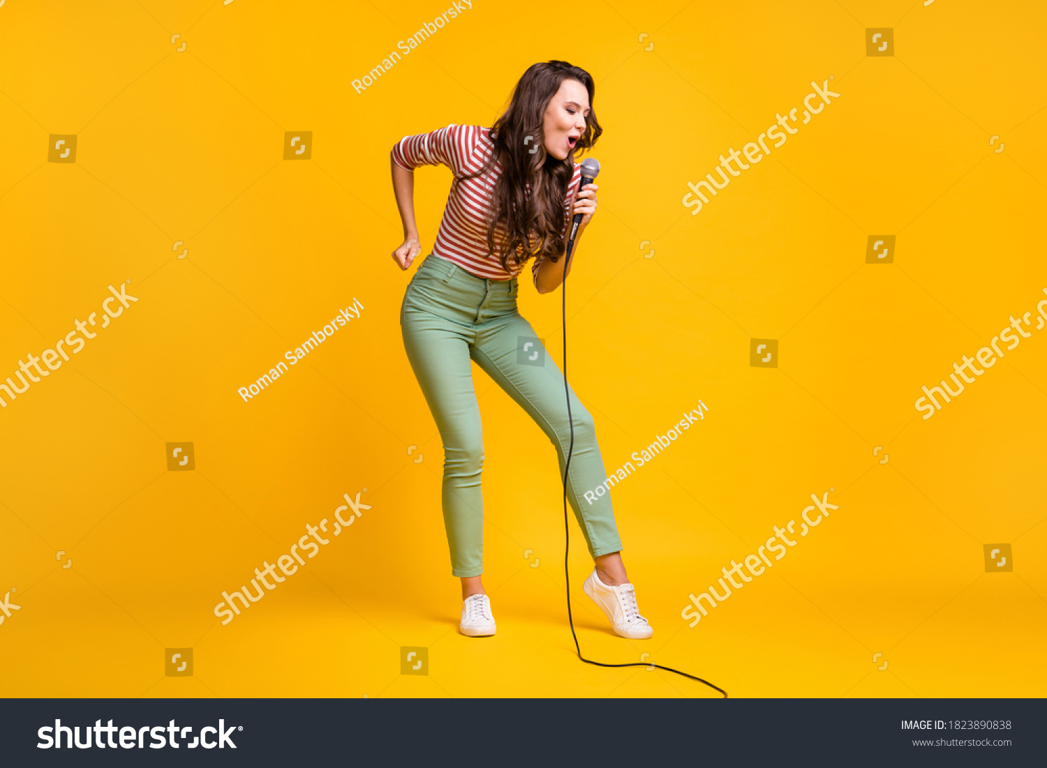 32 160 Women Singing Karaoke Images Stock Photos Vectors Shutterstock 32-160-women-singing-karaoke-images-stock-photos-vectors-shutterstock