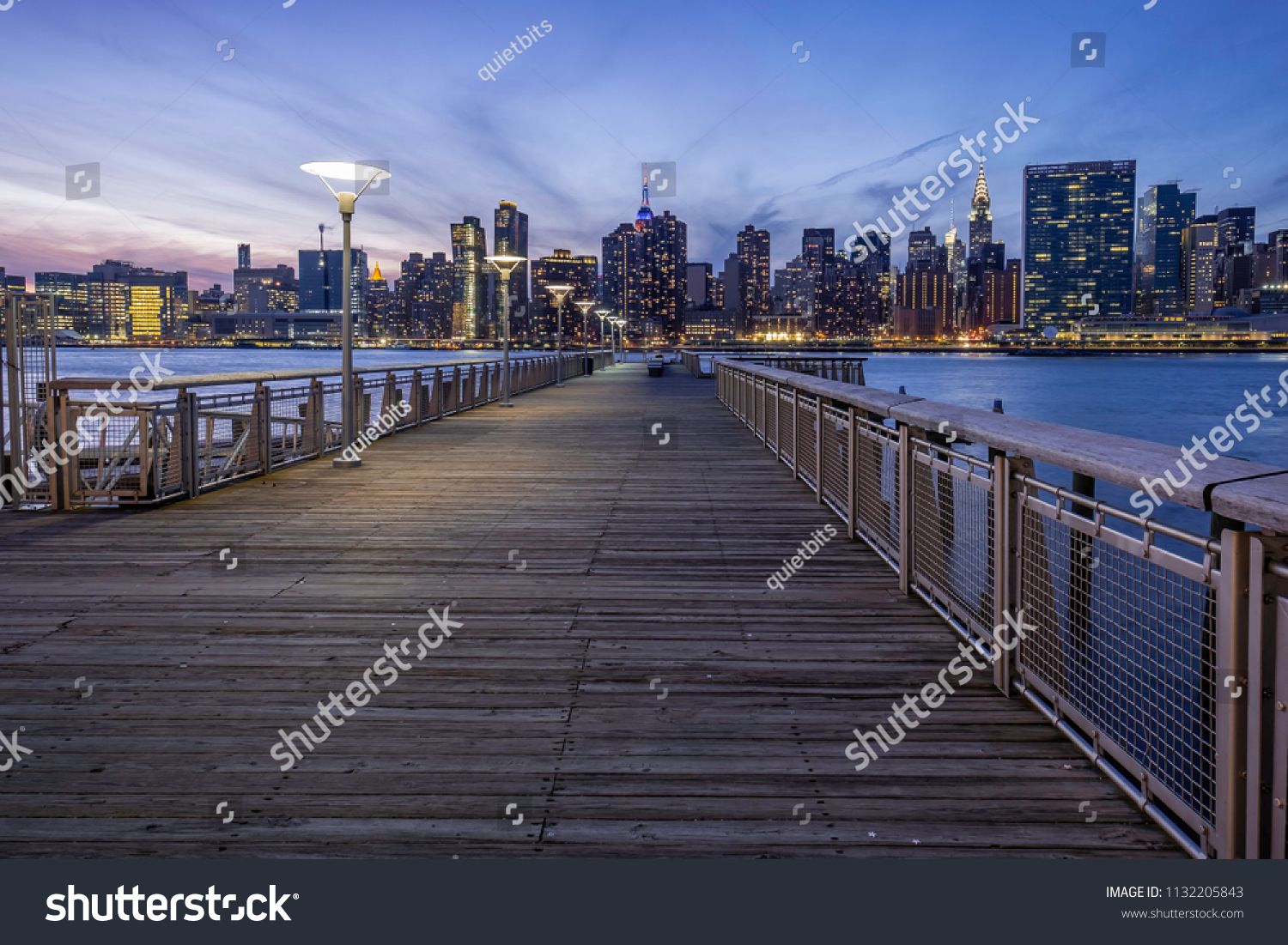 Gantry Plaza State Park Long Island Stock Photo 1132205843 | Shutterstock