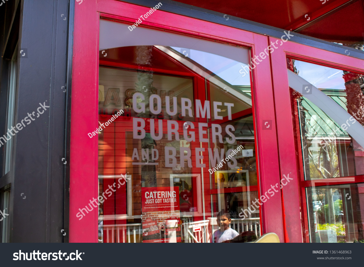 Red Robin Gourmet Burgers Images Stock Photos Vectors