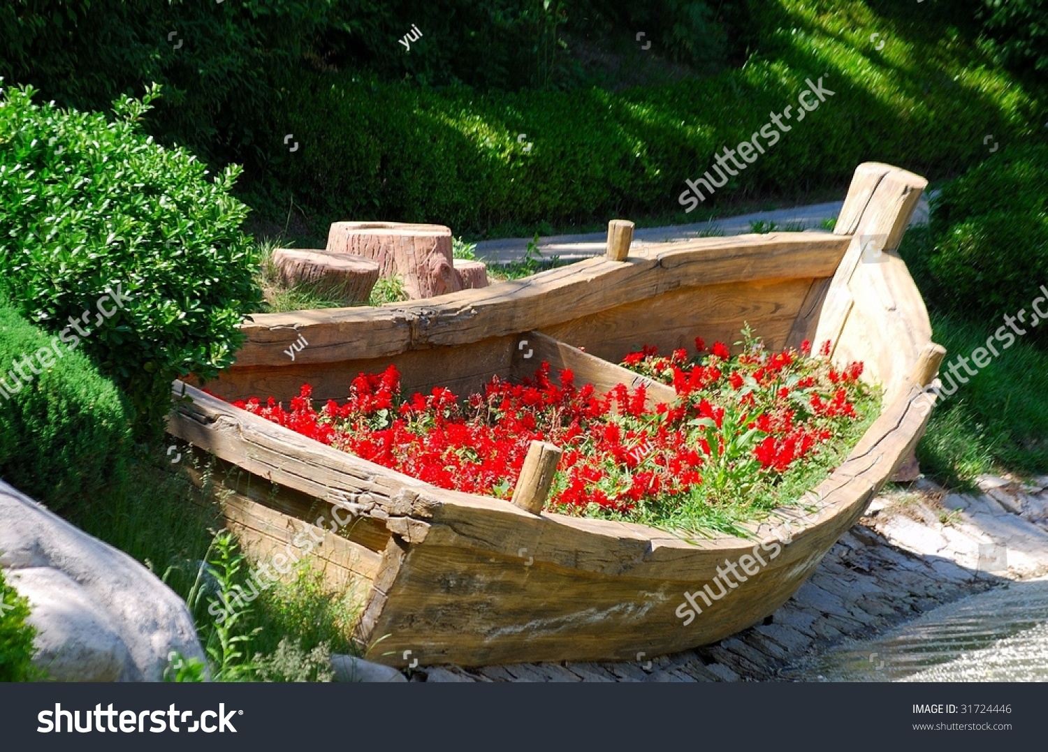 garden old wooden boat stock photo 31724446 - shutterstock