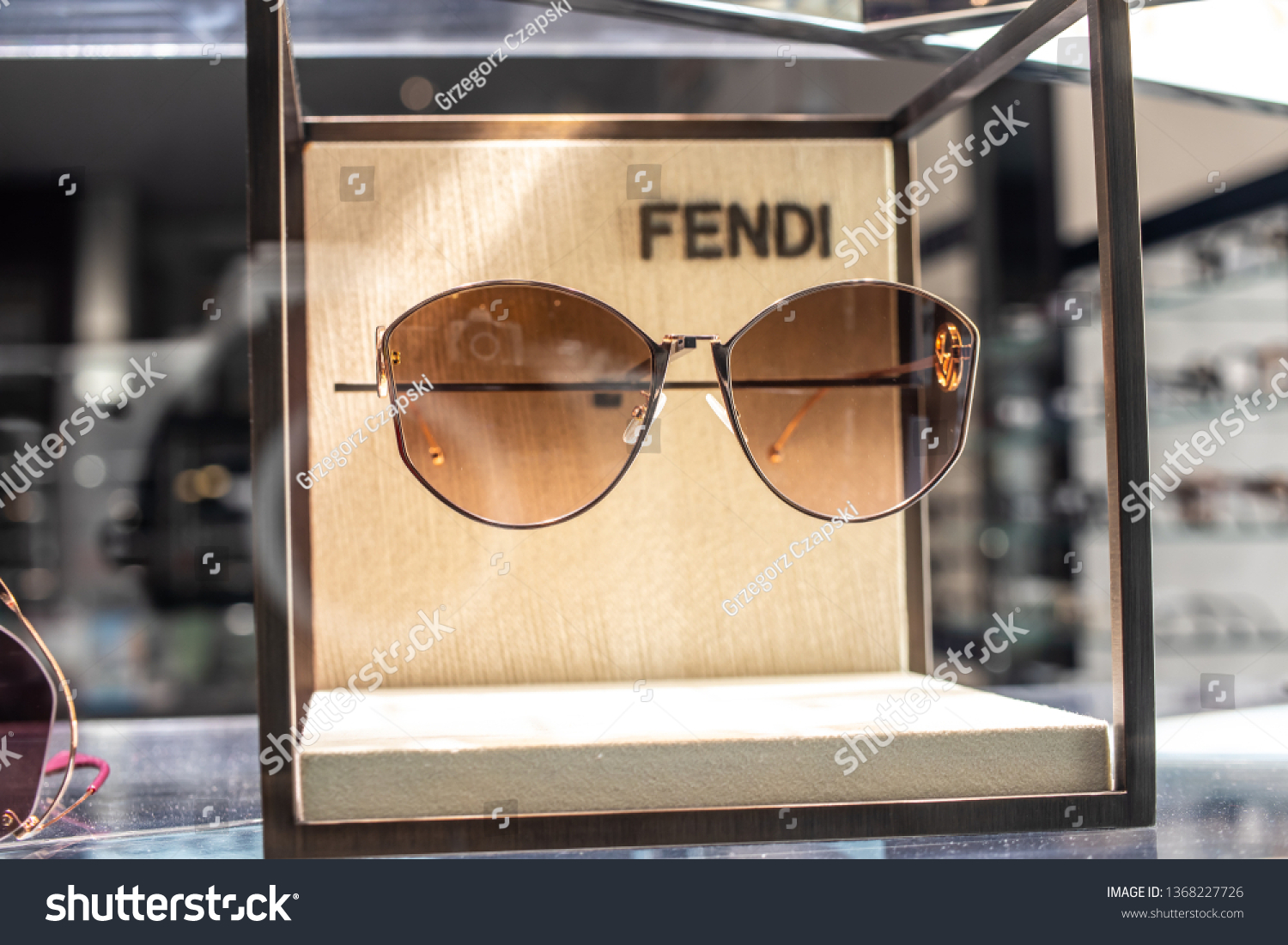 fendi eyes