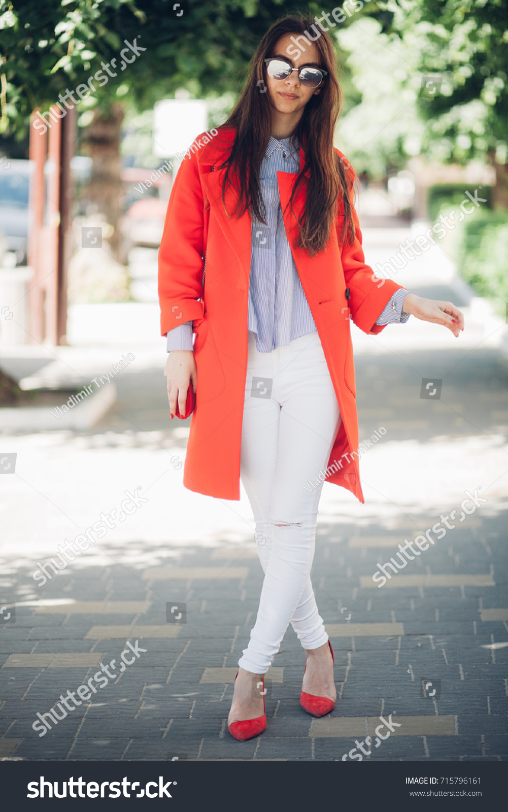 red coat pant with shoes