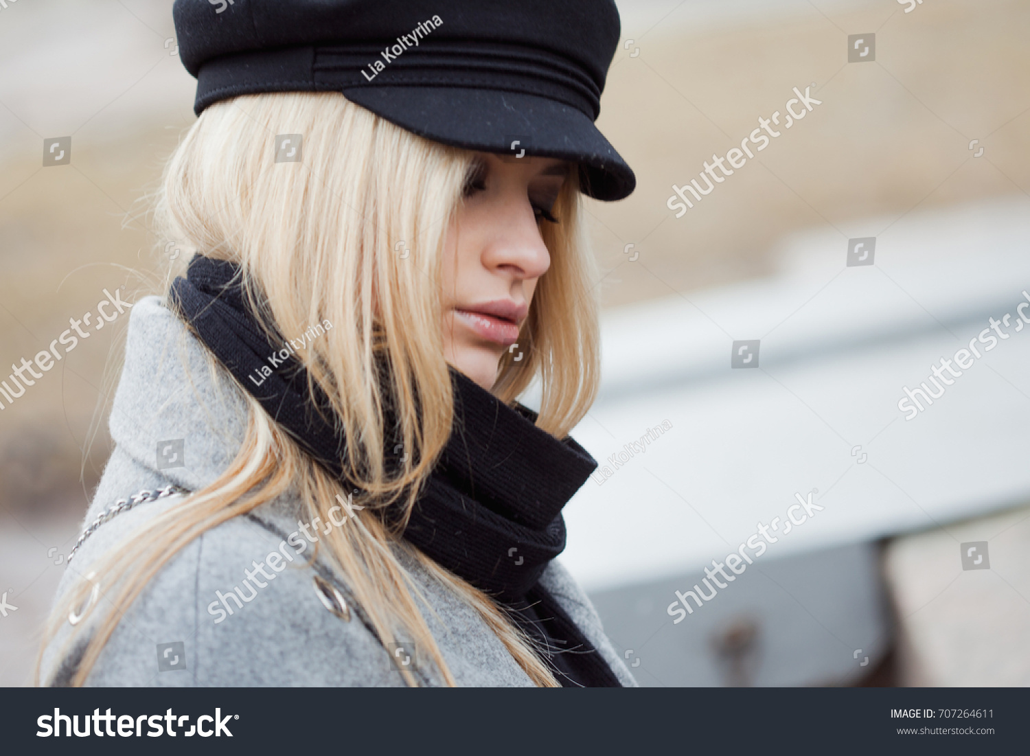 Looks - Girl stylish images with hat video Look - Girl stylish images with hat video