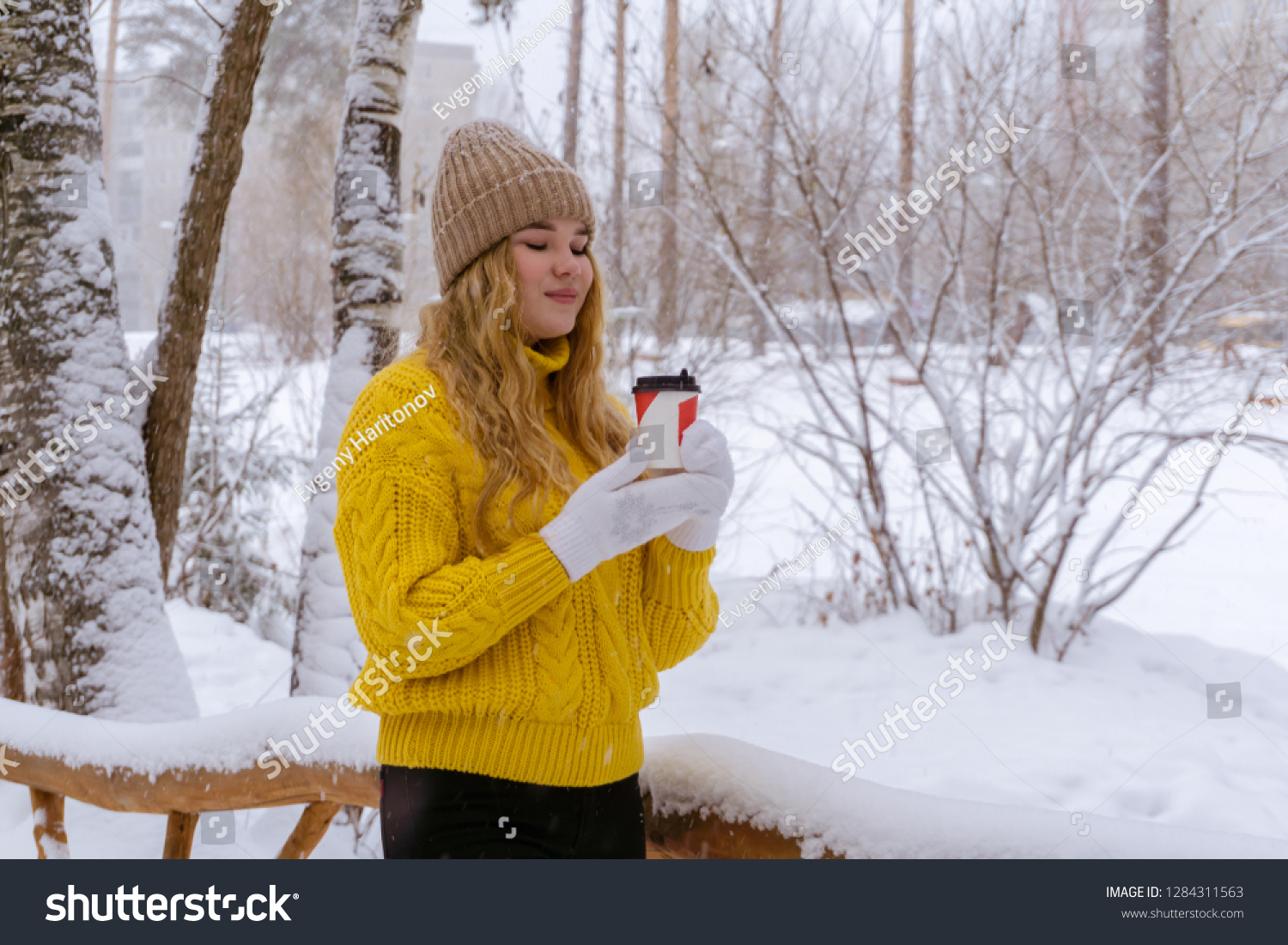 paper cup sweater