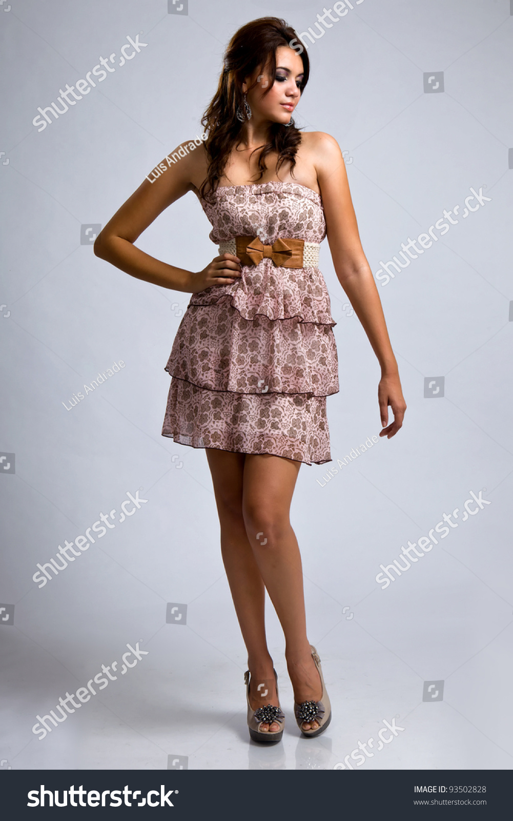 Cute Girls in Short Dresses