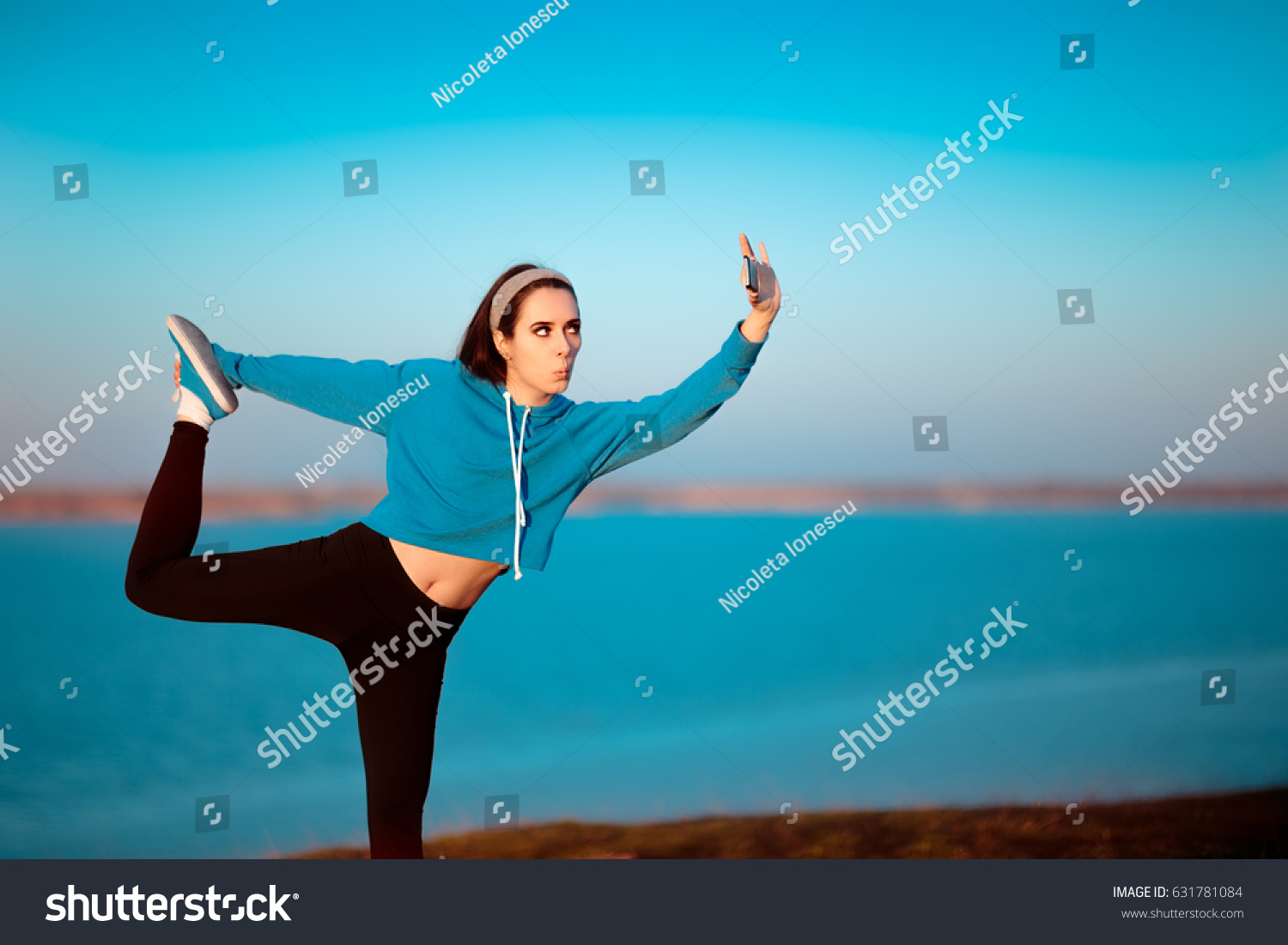 363 Selfie abs Stock Photos, Images & Photography | Shutterstock