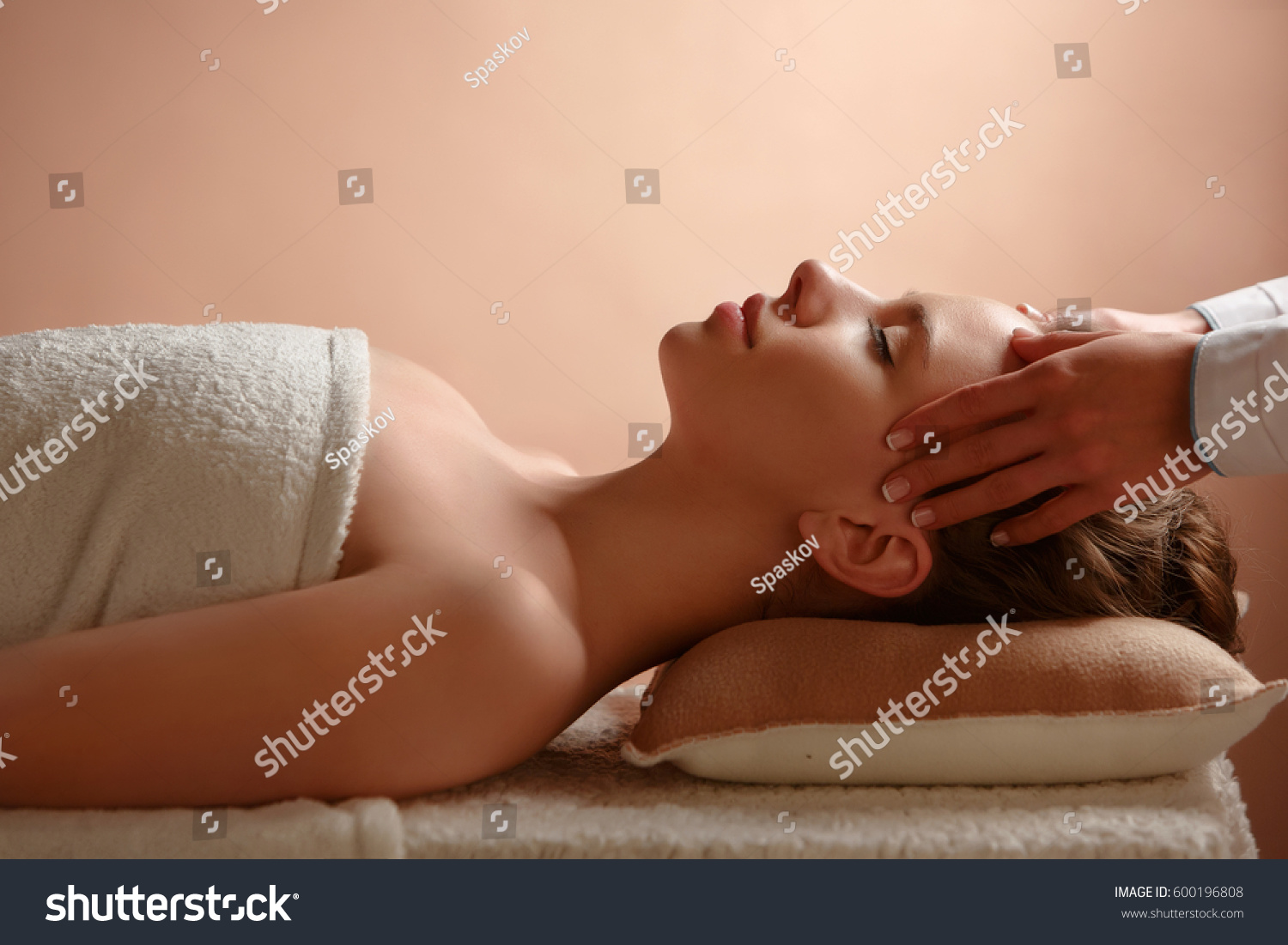 therapeutic massage head beauty therapeutic massage head beauty