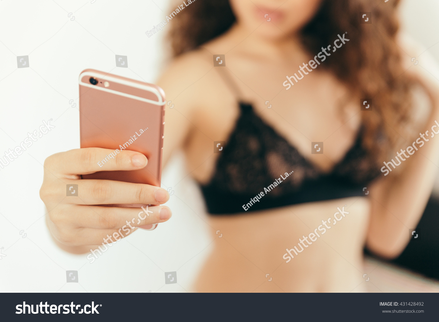 curvy brunette selfie free pics and video