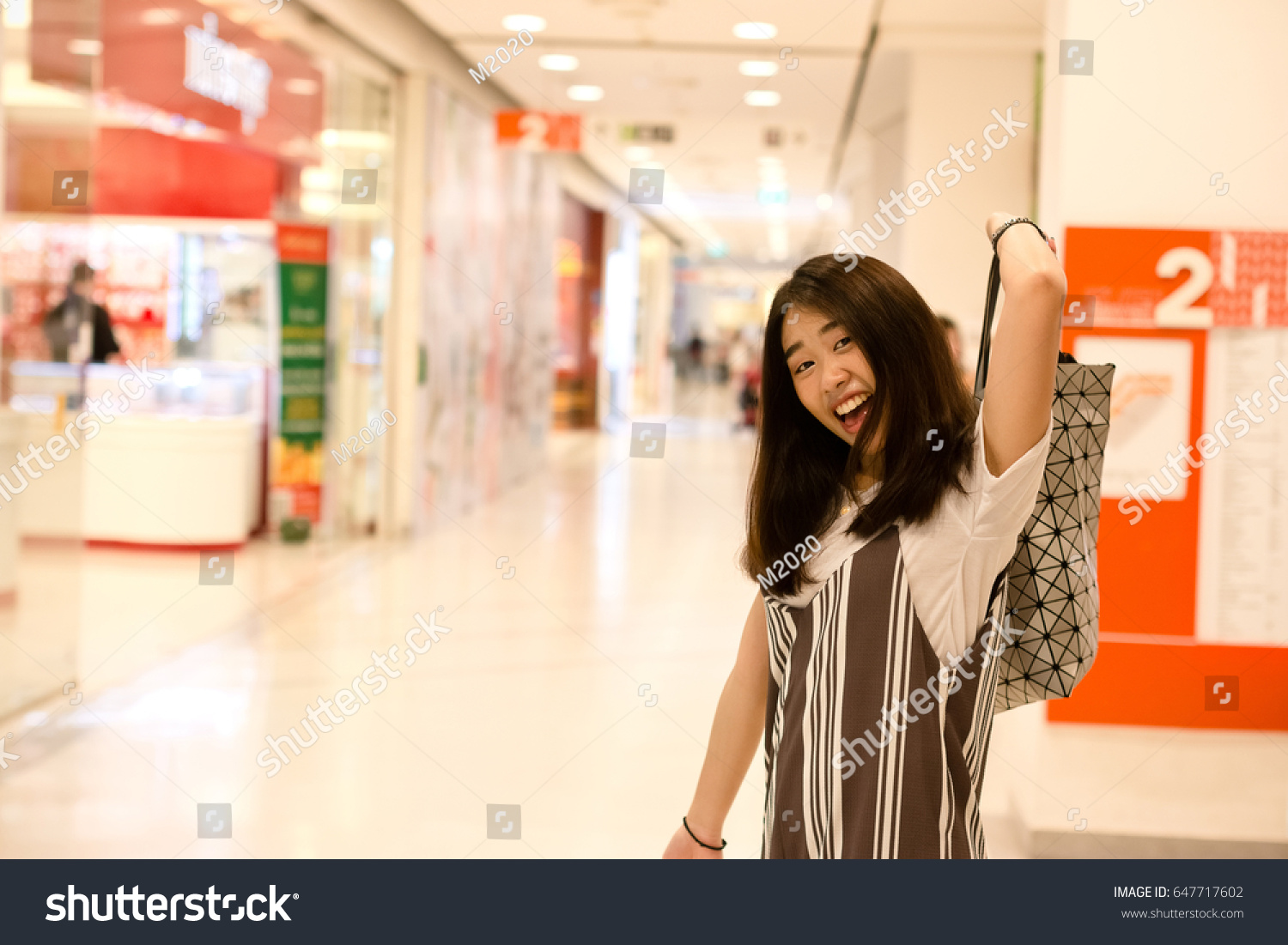 girl shopping stores