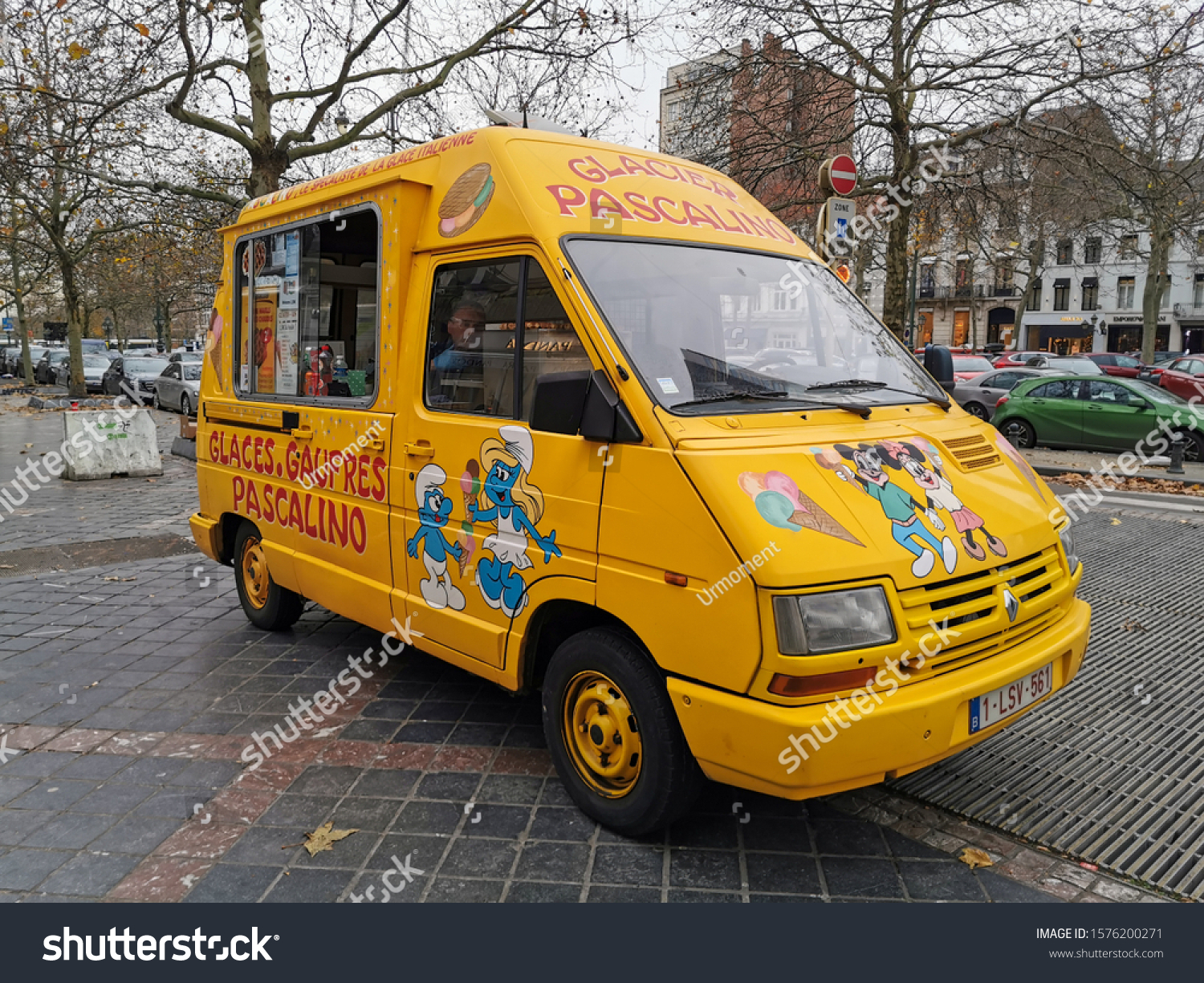 yellow ice cream van