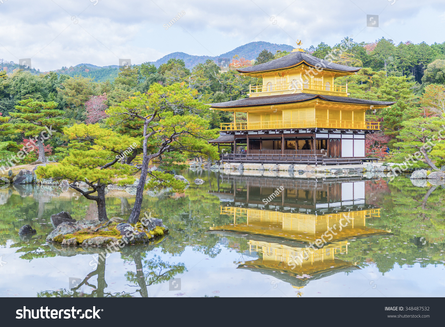 Golden Japanese Castle Reflection Stock Photo 348487532 