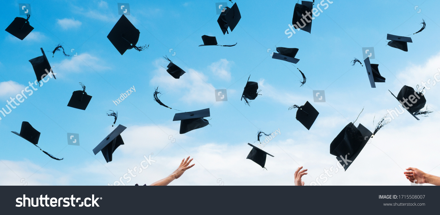 9,108 Graduation throwing hats Images, Stock Photos & Vectors ...