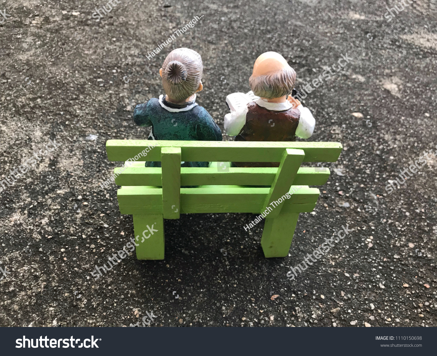 park bench for dolls