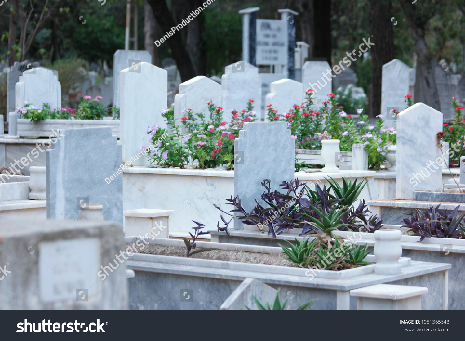 3,186 Muslim gravestone Images, Stock Photos & Vectors | Shutterstock