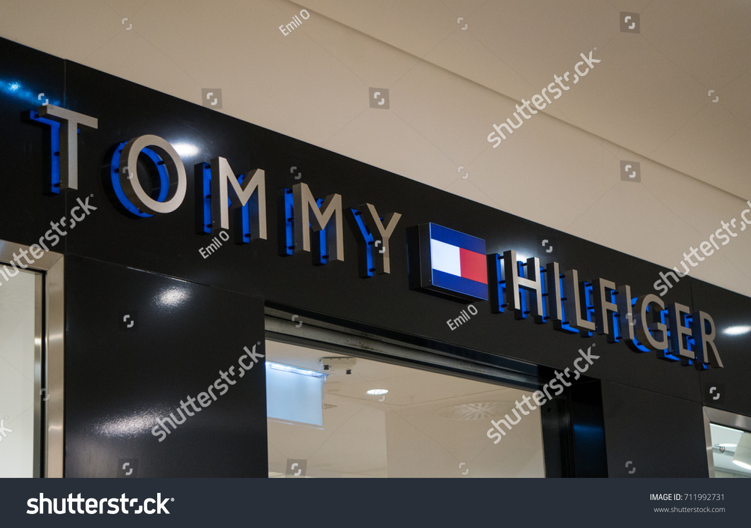 tommy hilfiger austria