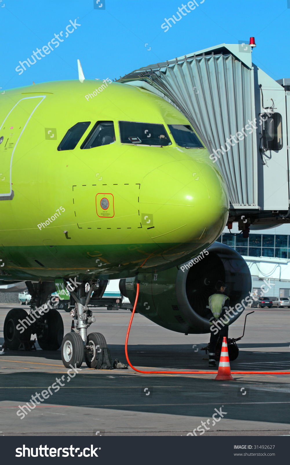 green-airplane-loads-fuel-hub-international-stock-photo-edit-now-31492627