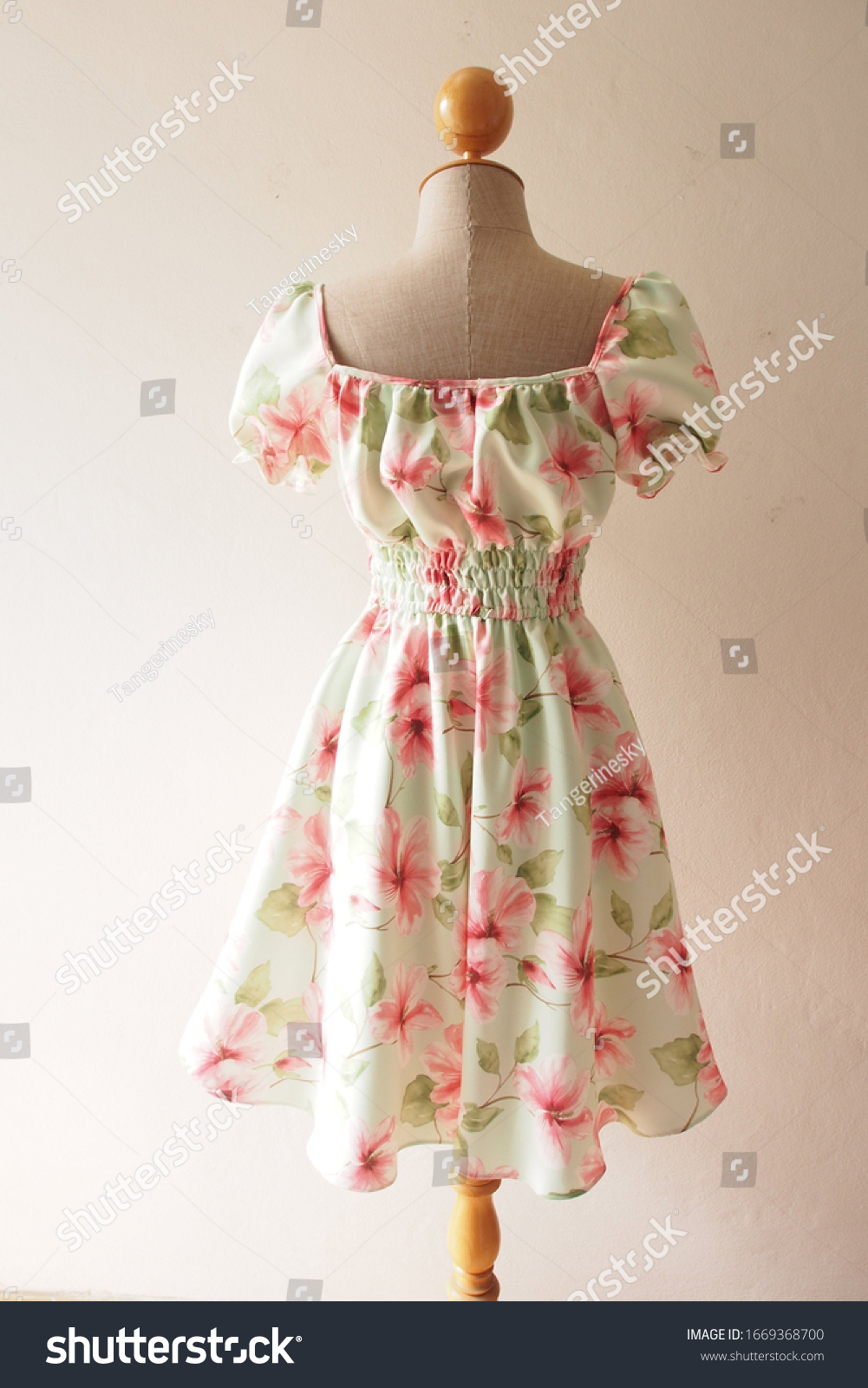 vintage flower print dress