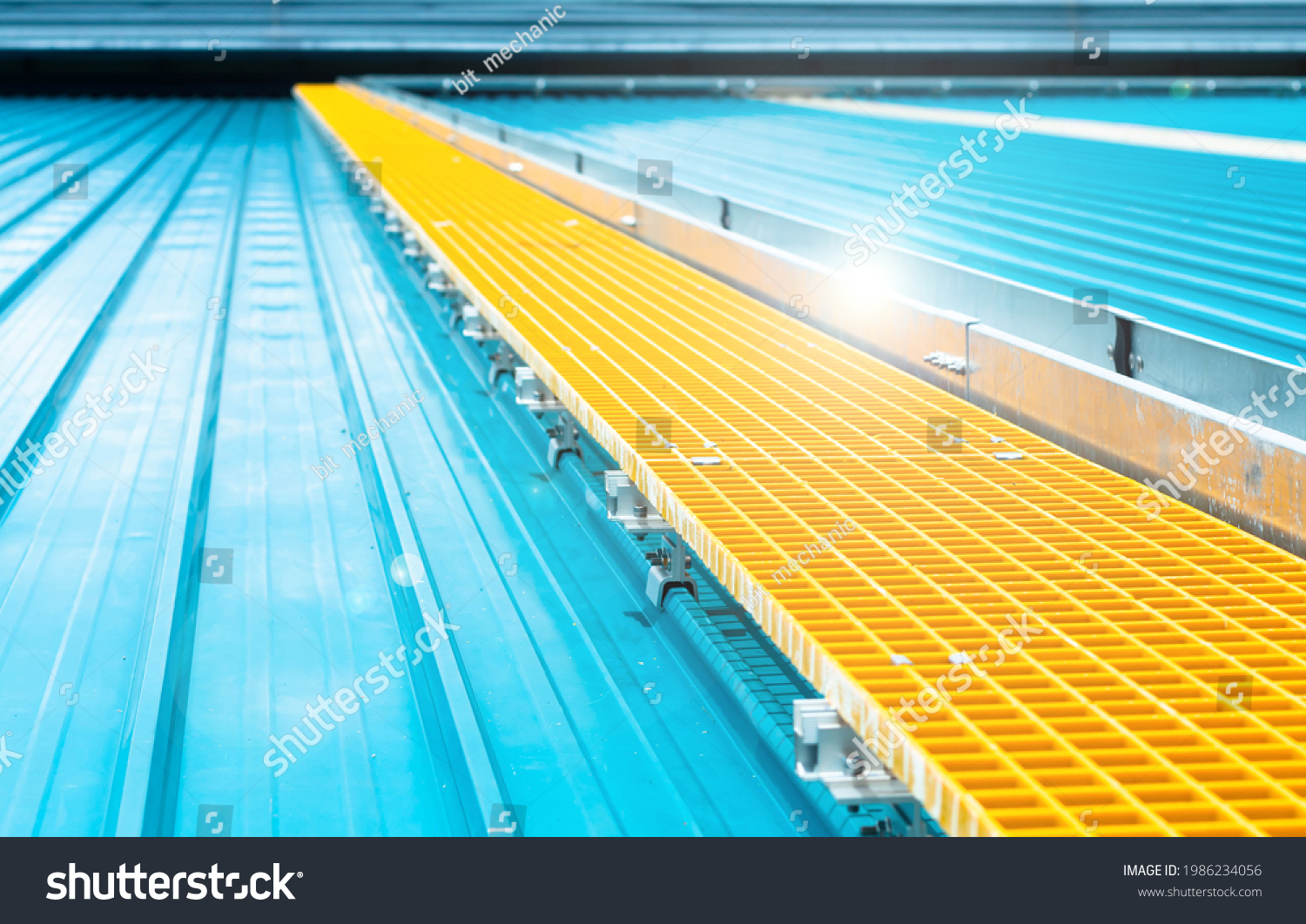 ground-bonding-aluminium-cable-traycable-connected-stock-photo