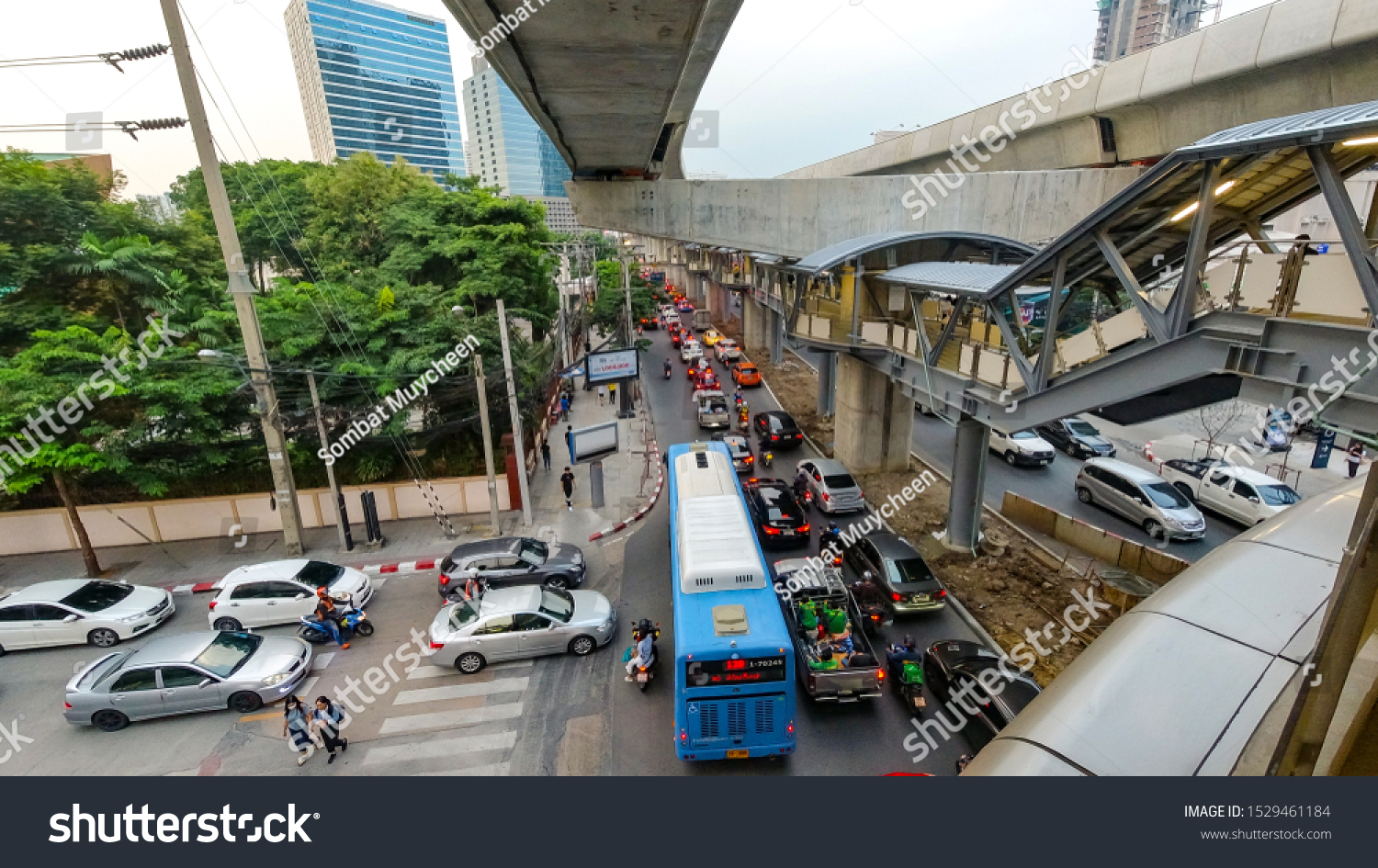 Ha Yaek Lat Phrao Bts Skytrain Stock Photo Edit Now 1529461184 Ha Yaek Lat Phrao Bts Skytrain Stock Photo Edit Now 1529461184