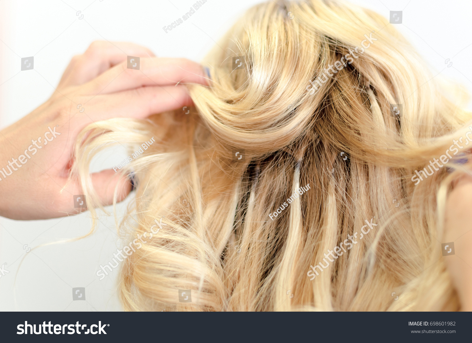 Hinten von blonde haare Bob haarschnitt