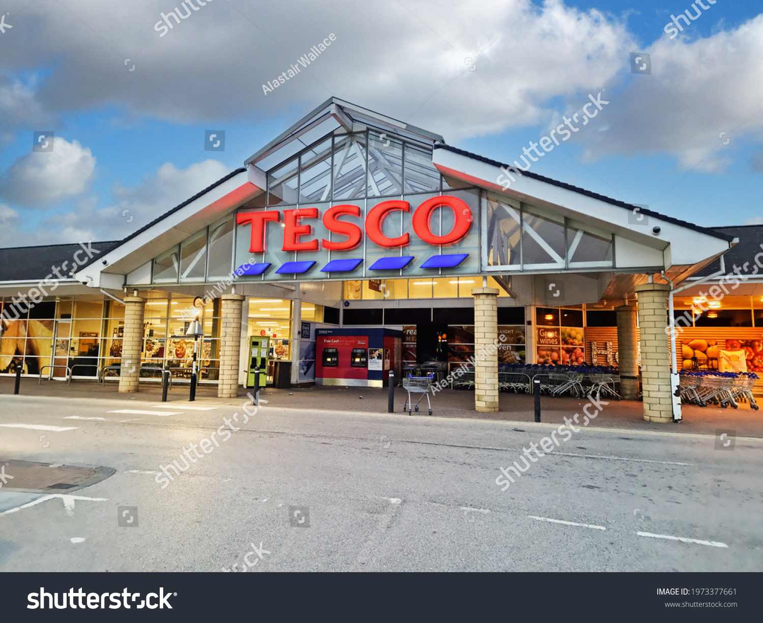 Tesco store Images, Stock Photos & Vectors | Shutterstock