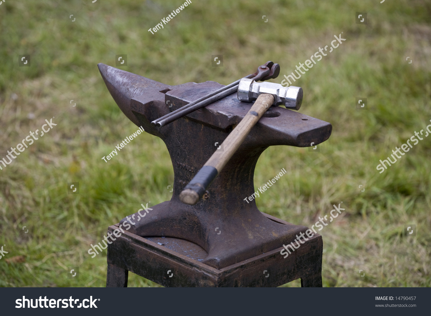 Hammer And Tongs Stock Photo 14790457 : Shutterstock