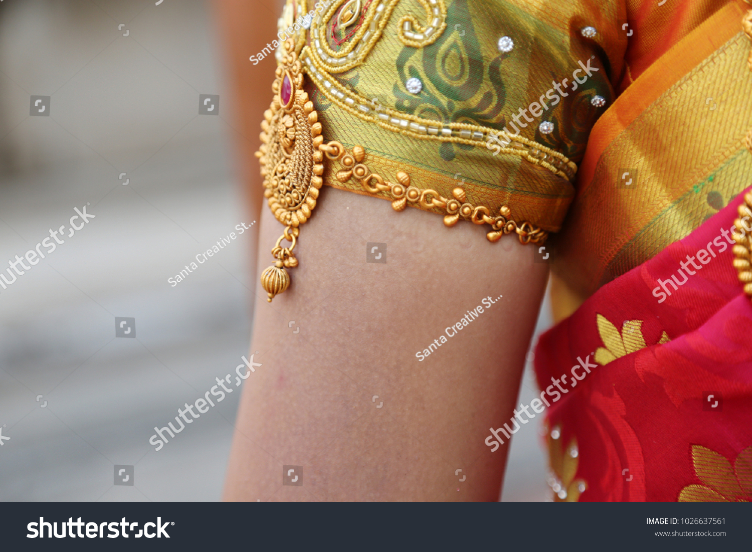 hand jewellery for wedding