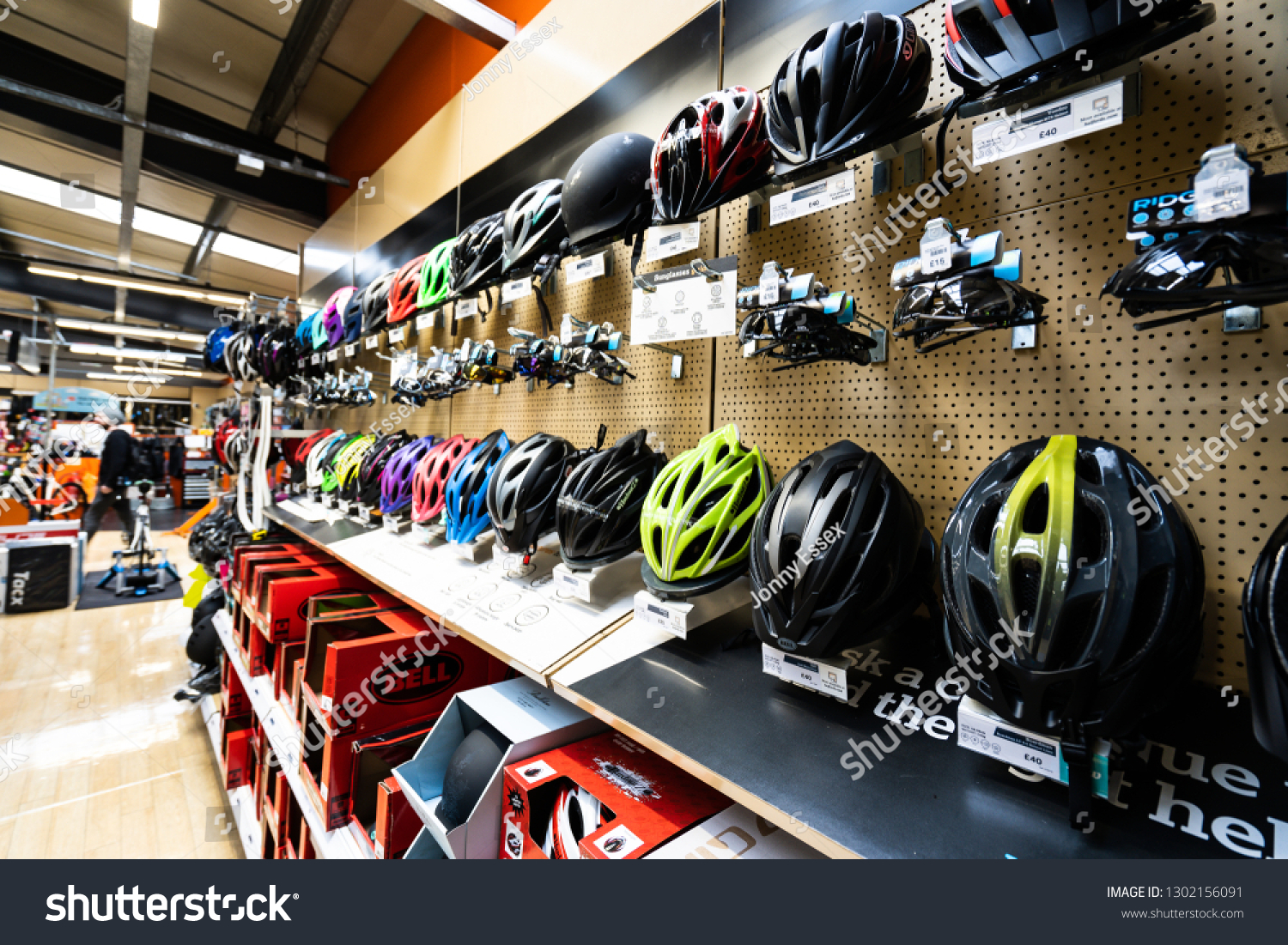 skate helmets halfords