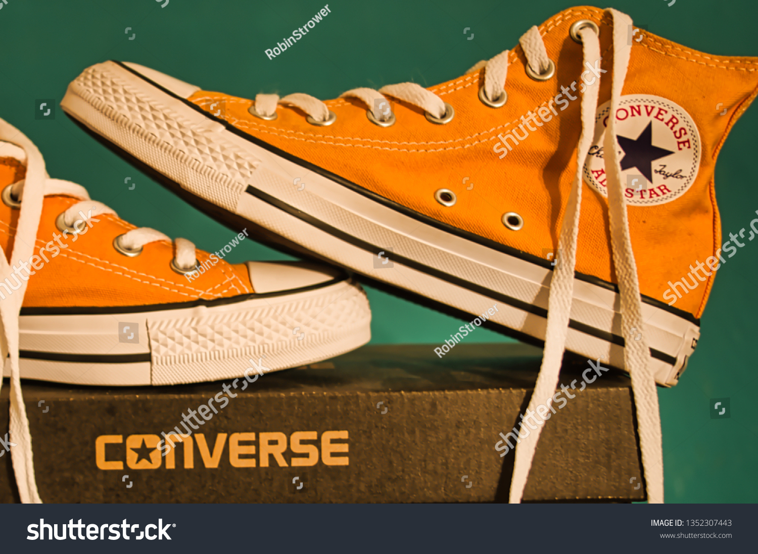converse orange ray
