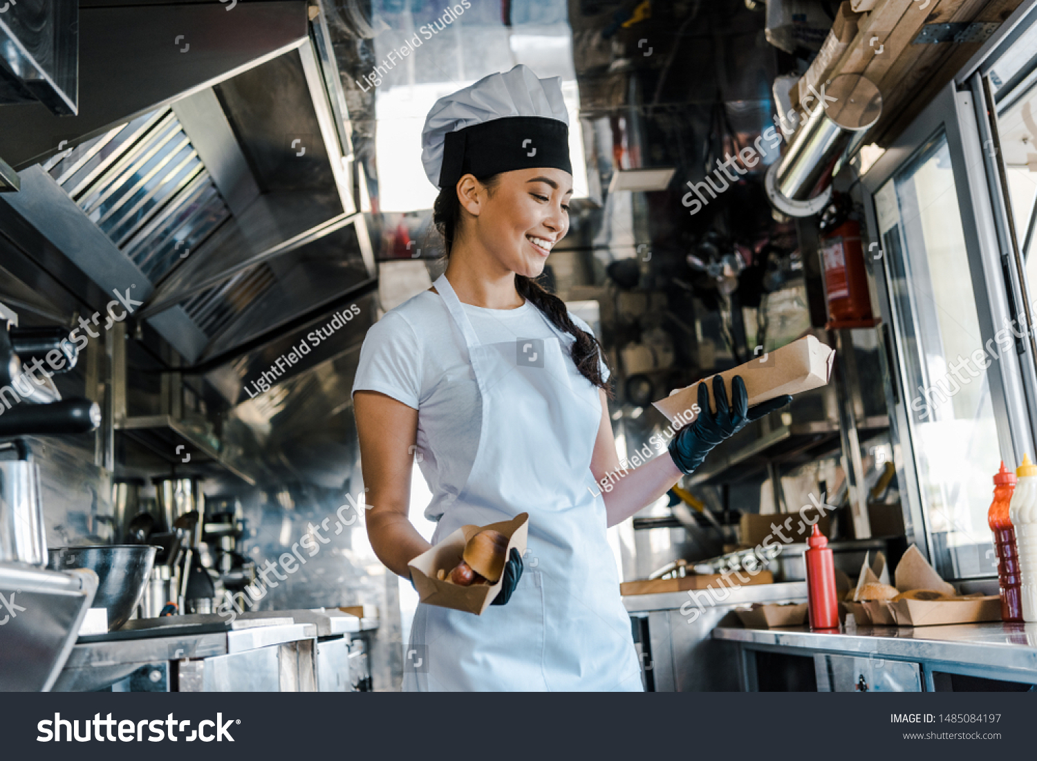 6,277 Asian food truck Images, Stock Photos & Vectors | Shutterstock