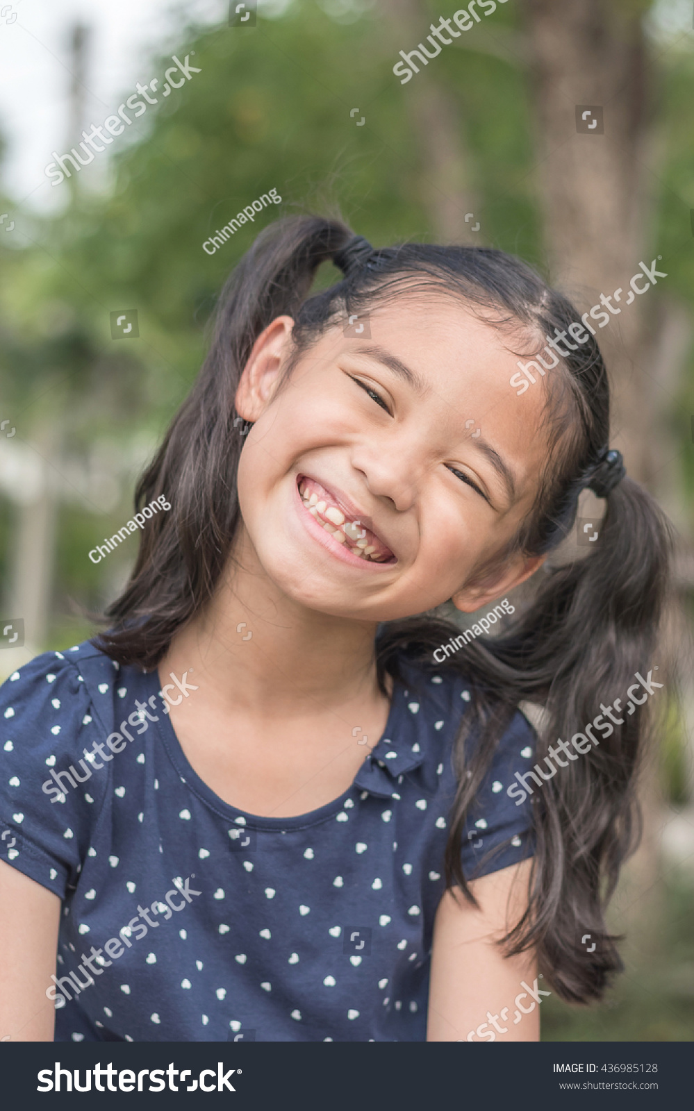 Upskirt video clips online Asian girl with really large teeth