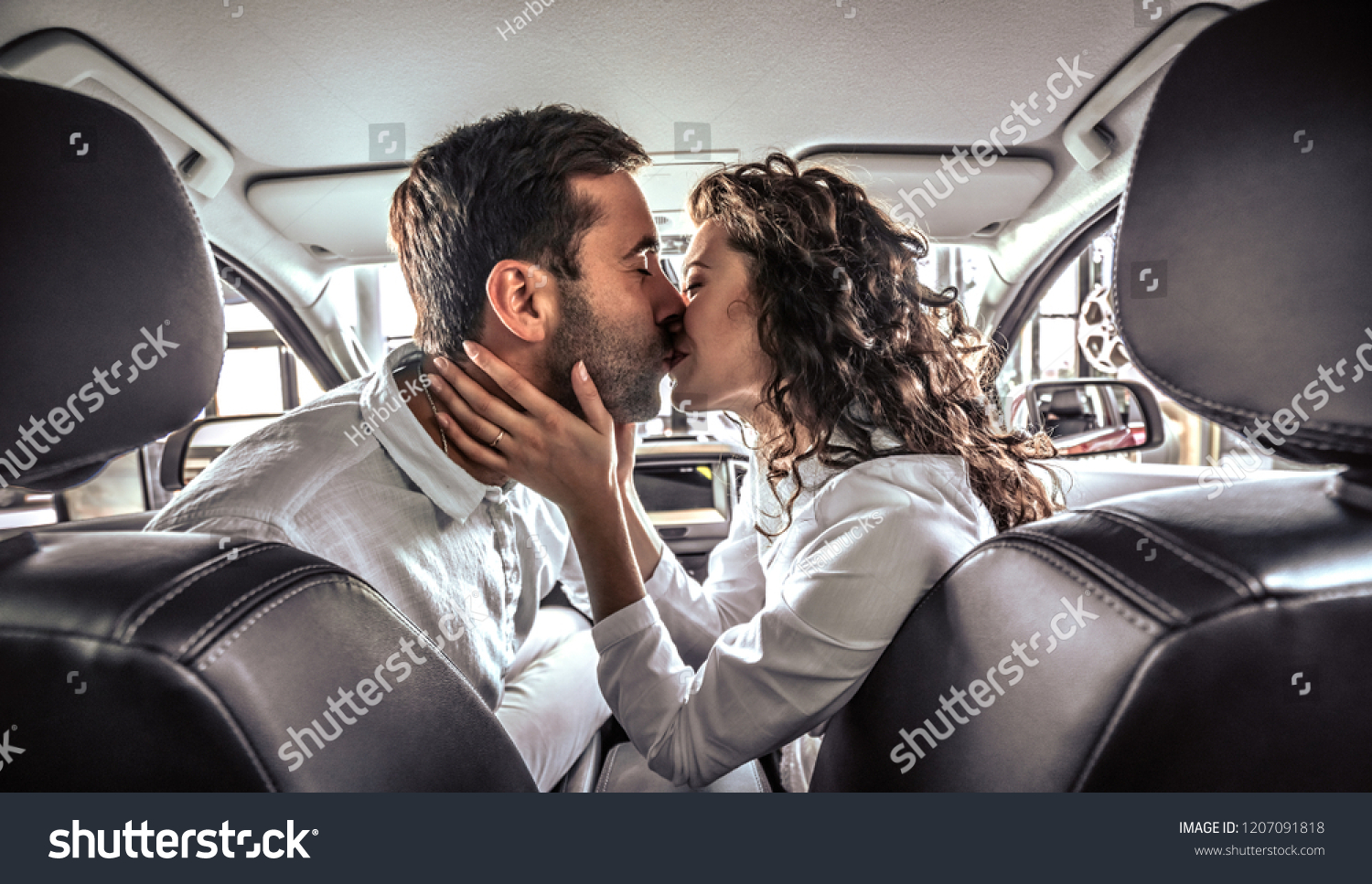 kiss in the car scene