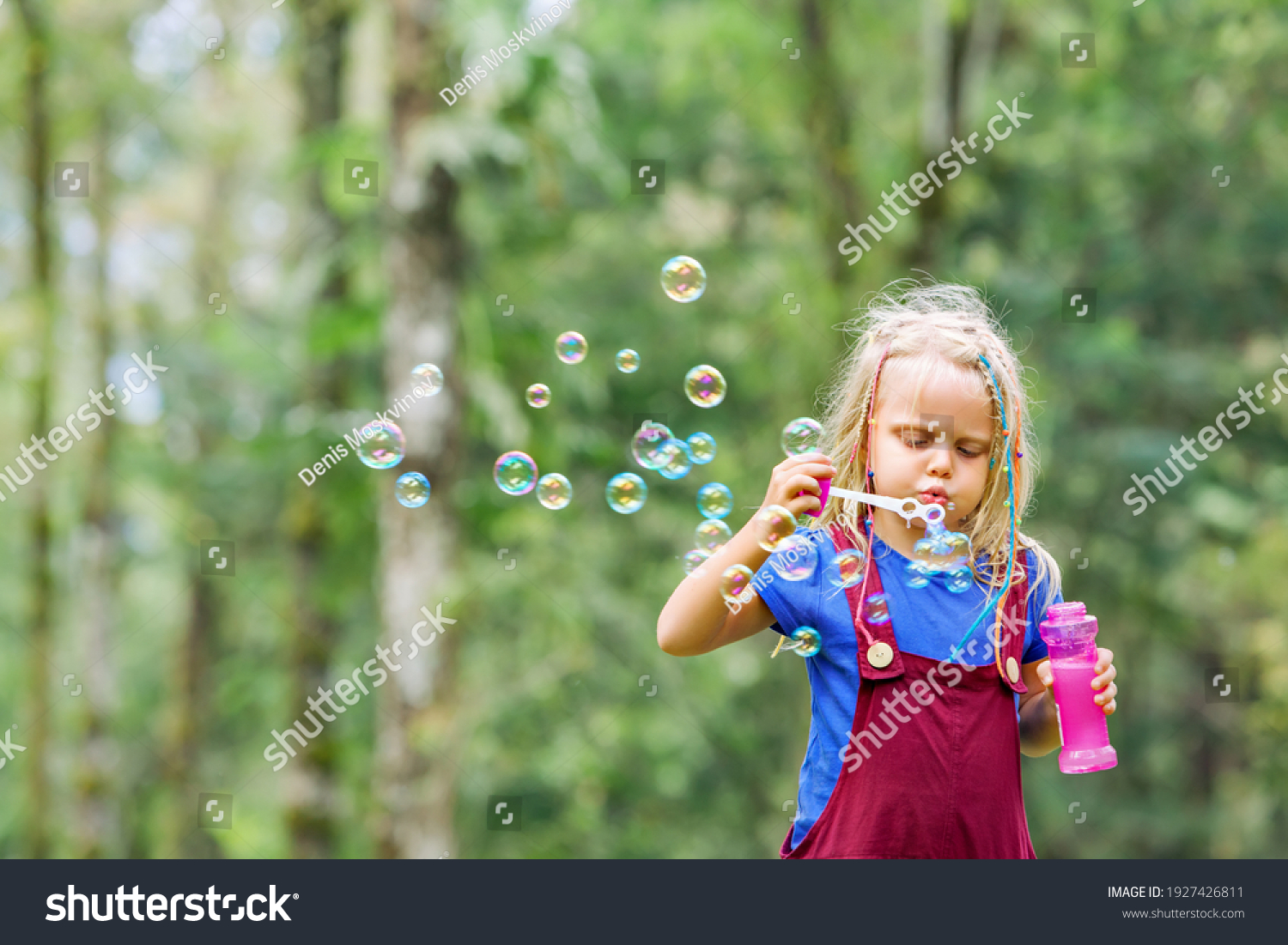 93,772 Bubbles in garden Images, Stock Photos & Vectors | Shutterstock