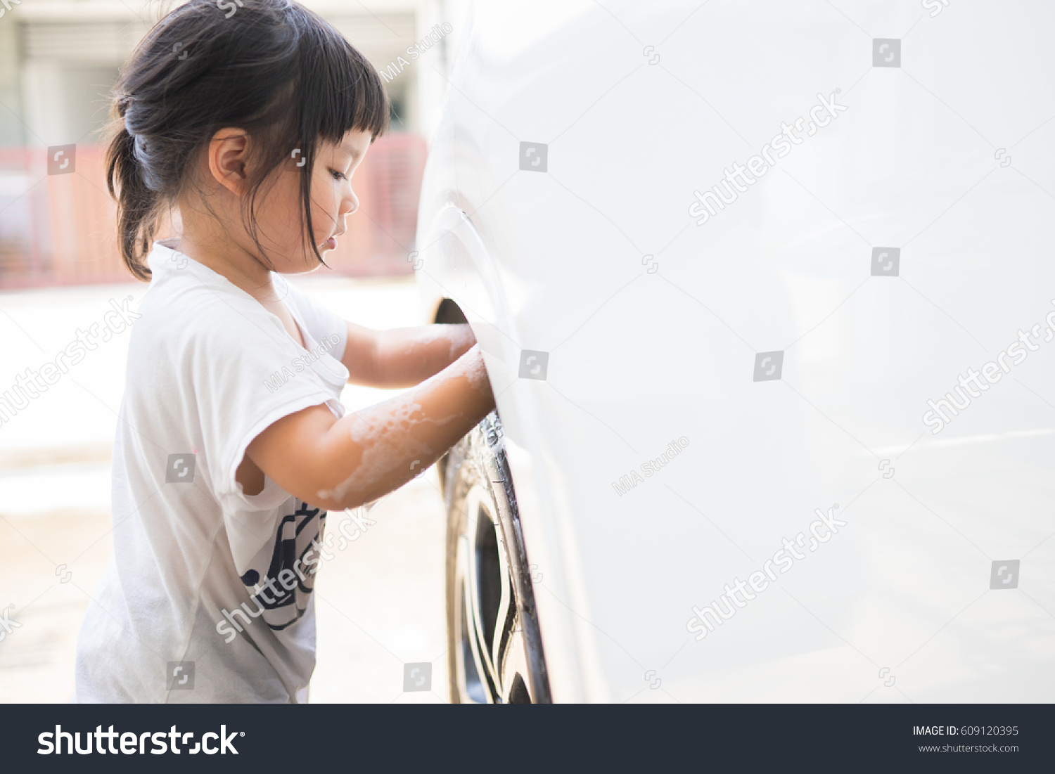 naija uncut porn com from Reed chinese girl washing a car