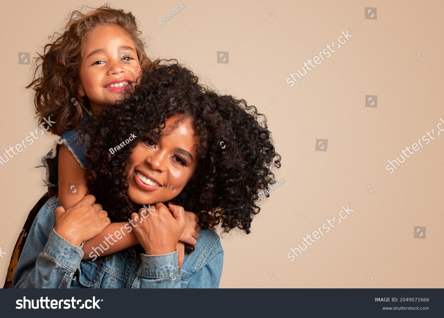 928,770 Mom and girls Images, Stock Photos & Vectors | Shutterstock