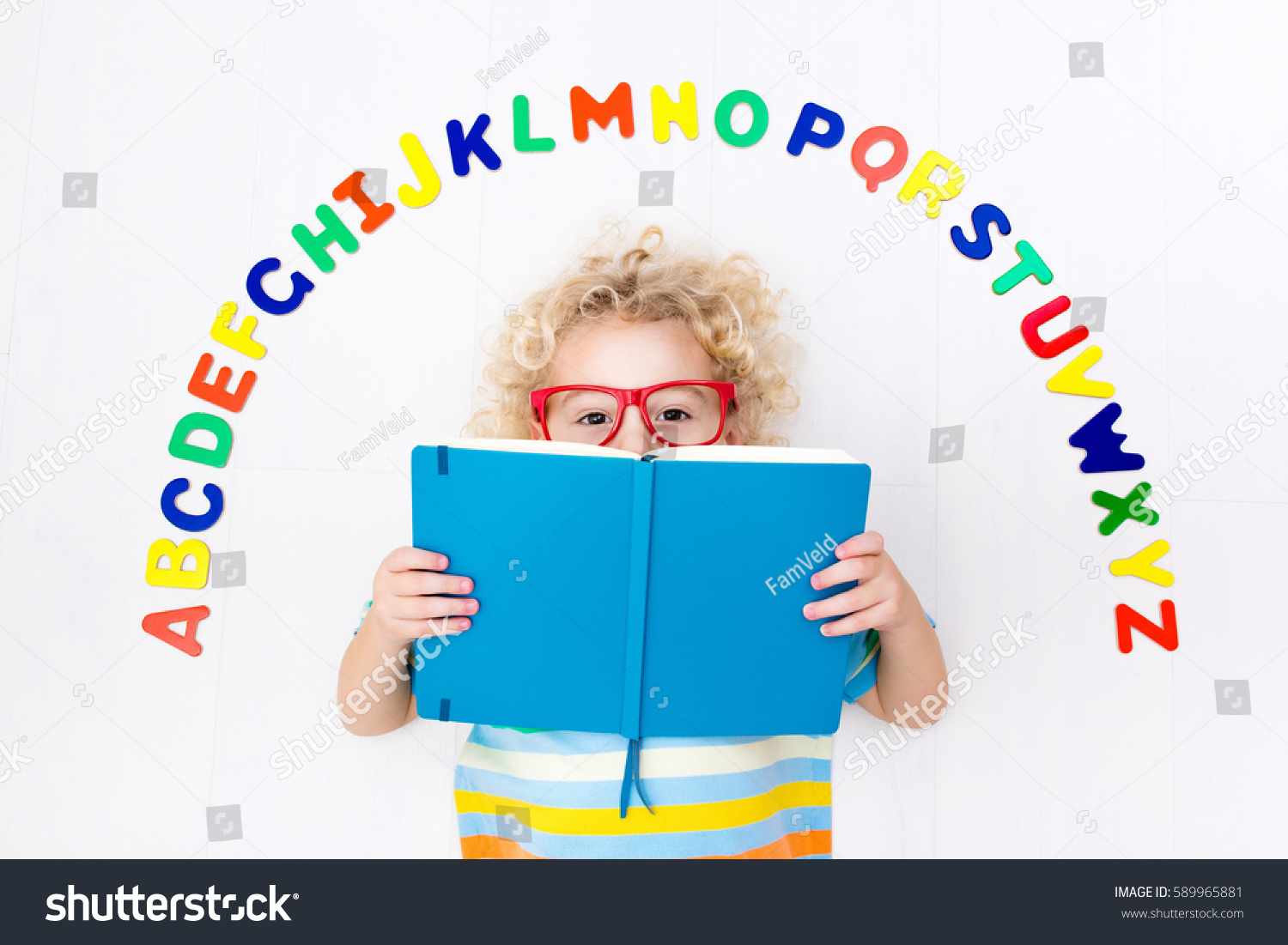 30,258 Kids reading and writing Stock Photos, Images & Photography ...