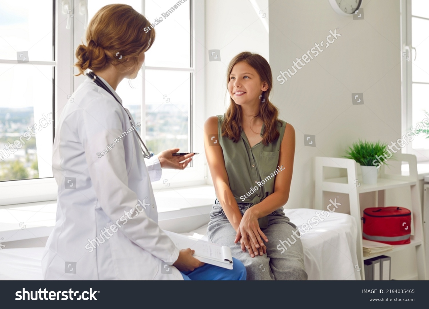 88 Paediatrician advice Images, Stock Photos & Vectors | Shutterstock