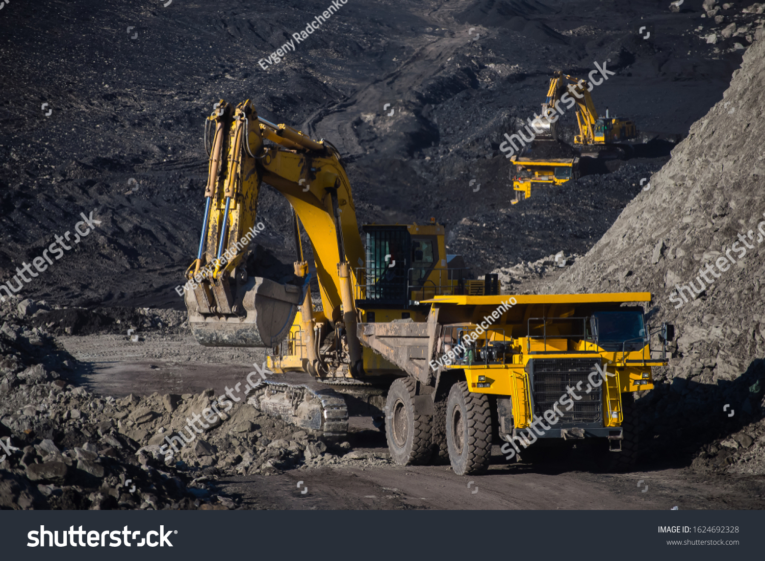 Heavy Machinery Works Coal Mine Stock Photo 1624692328 | Shutterstock